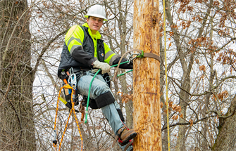 Electric Power Distribution Student Learns Teamwork is Key